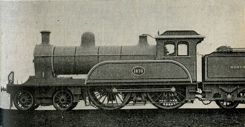 Fig. 241. - Locomotive à grande vitesse du North Eastern railway ; cylindres de 508 mm, avec course de 660 mm ; roues de 2,317 m de diamètre ; grille de 1,95 m, dans un foyer plongeant entre les essieux couplés ; charge sous l'essieu moteur, 18,7 t. D'après M. Demoulin.